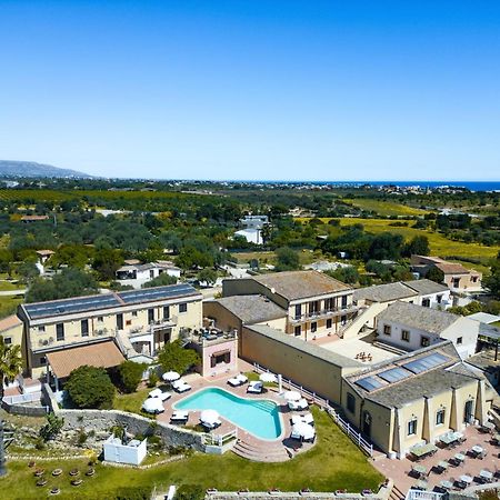 Hotel La Corte Del Sole Lido di Noto Bagian luar foto