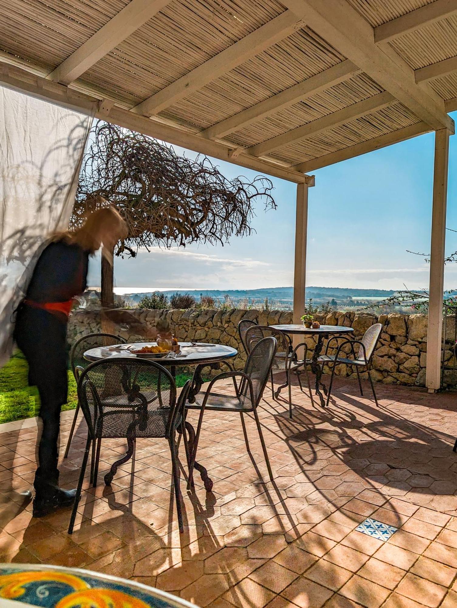 Hotel La Corte Del Sole Lido di Noto Bagian luar foto