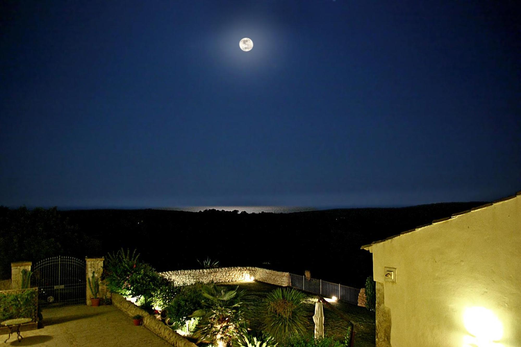 Hotel La Corte Del Sole Lido di Noto Bagian luar foto