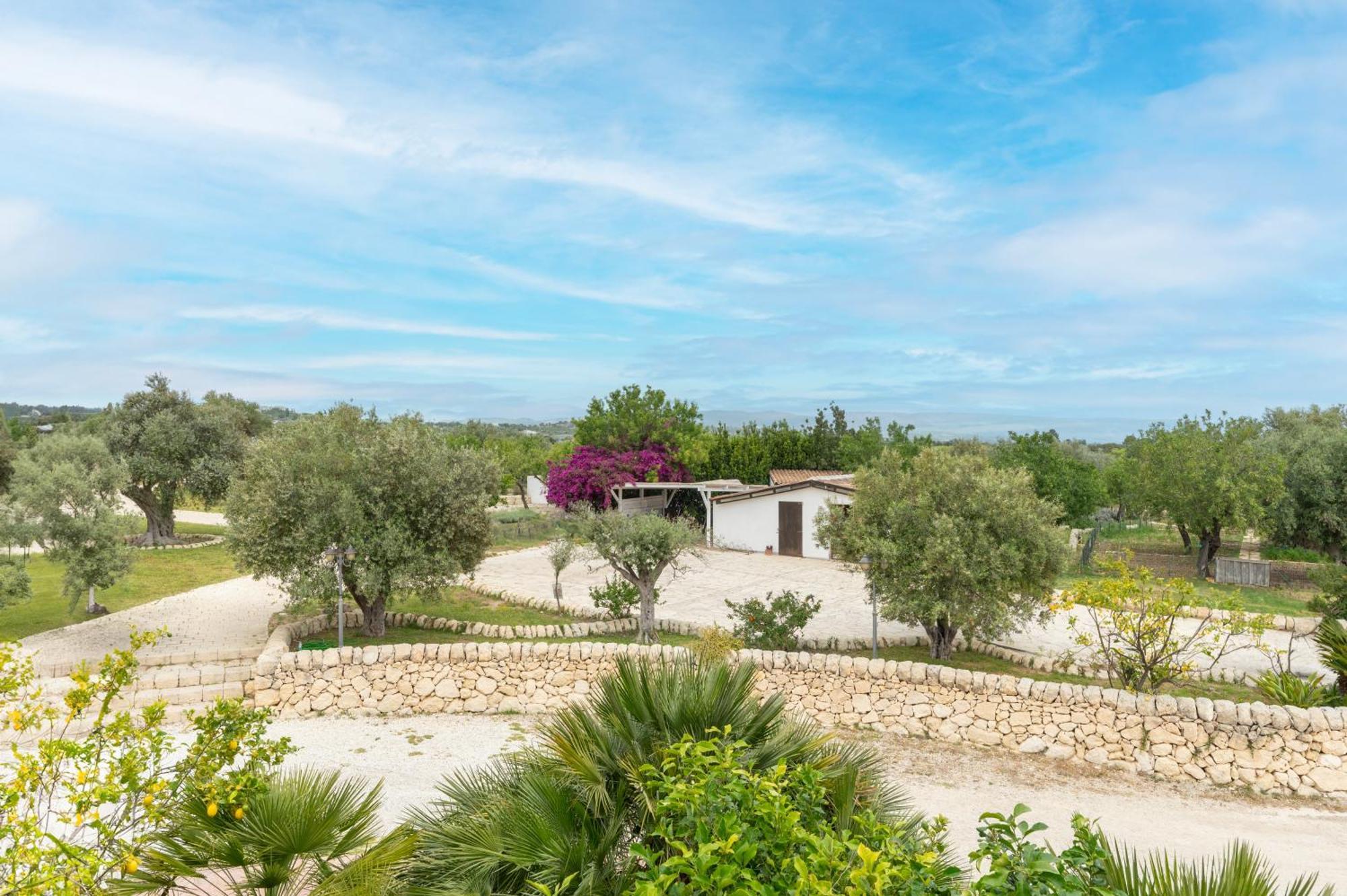 Hotel La Corte Del Sole Lido di Noto Bagian luar foto